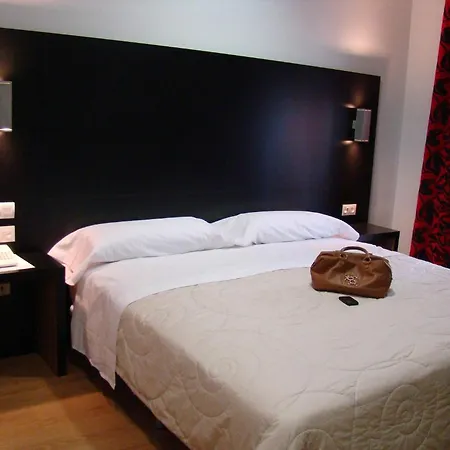 Yit Alcover Hotel 2*